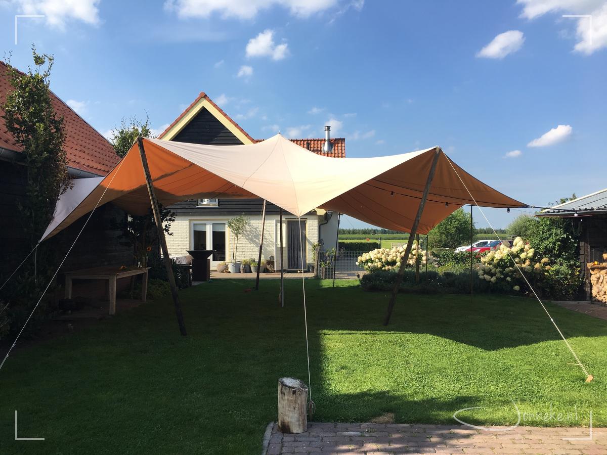 Extra tent kan ook geregeld worden. 