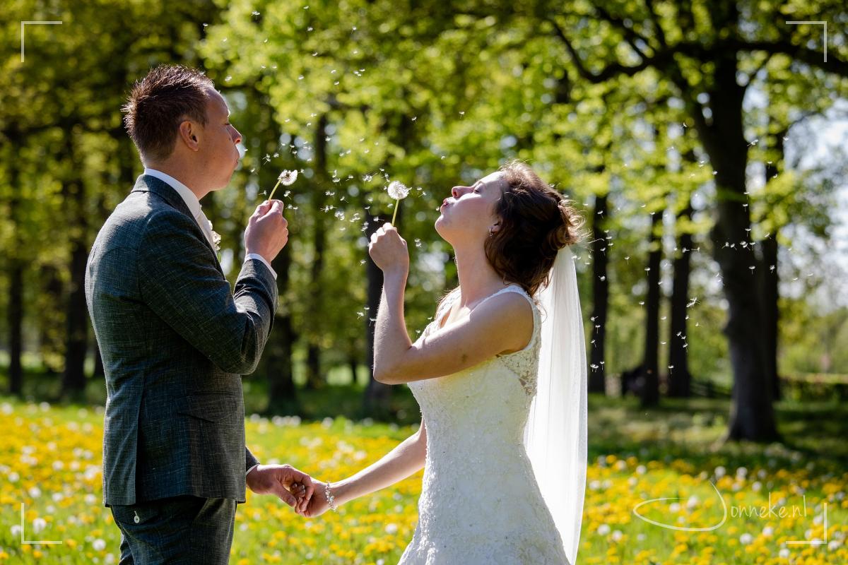 De reportage maken we bij Oldenaller; waar het frisse groen en de bloemen een mooi decor zijn!