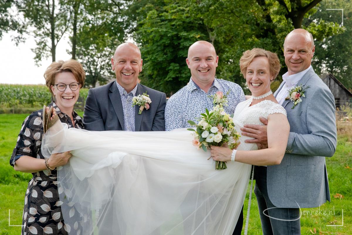 De groepsfoto's beginnen rustig...