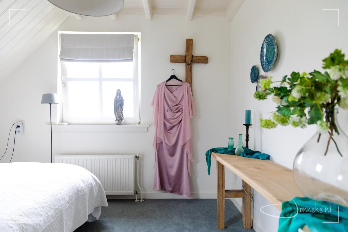 Als het huis nog stil is en er een fijne rust in huis heerst... zo fijn! Heleen in de ene kamer, Herman in de andere. Beide bezig om zich klaar te maken om elkaar te ontmoeten.