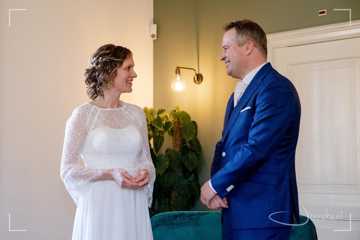 En dat je dan om beurten - zonder briefje - in eigen woorden vertelt waarom je met de ander wil trouwen... echt zo mooi!