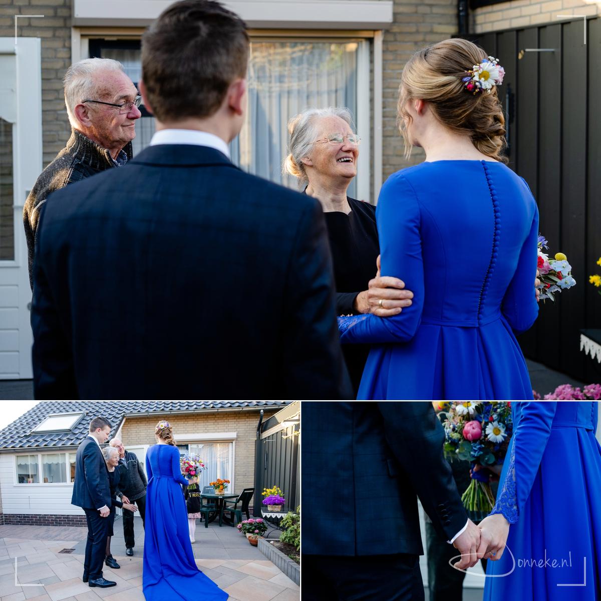 Opa en oma wonen 'achter' - en delen veel. Dus snel even langs opa en oma om hun outfit te laten bewonderen.