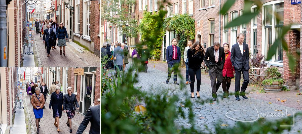 En dan gaan we lopend naar het mooie stadhuis.
