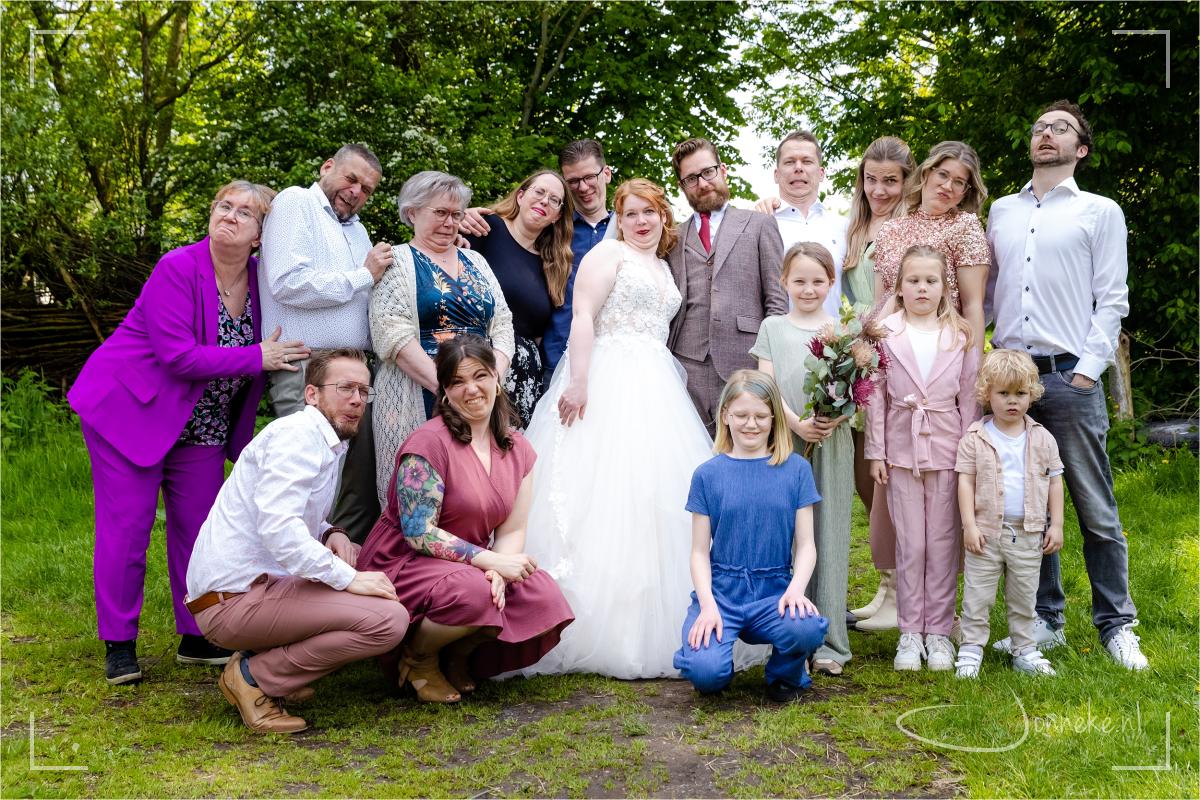 Een echte 'Post-foto-met-alle-onderkinnen-goed-zichtbaar!'