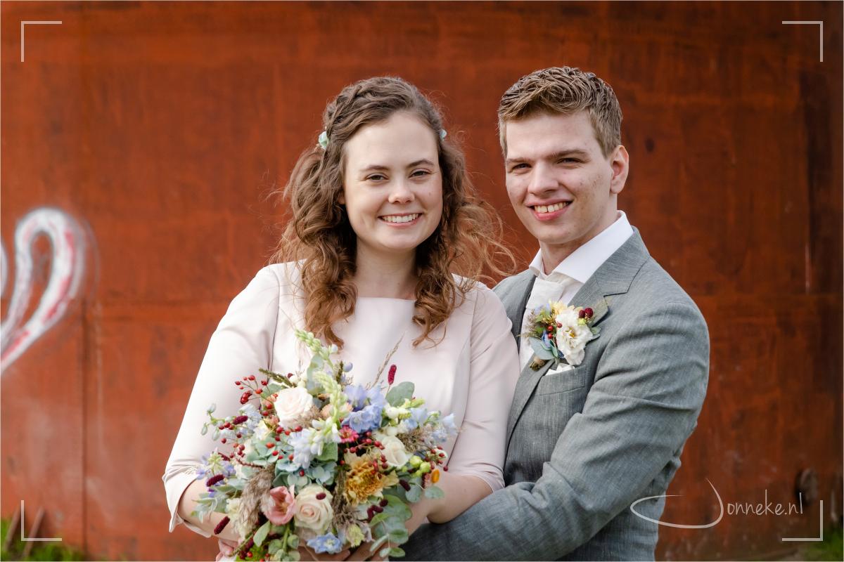 Mooi die roest-kleur. Liefde roest niet he, onthoud dat.