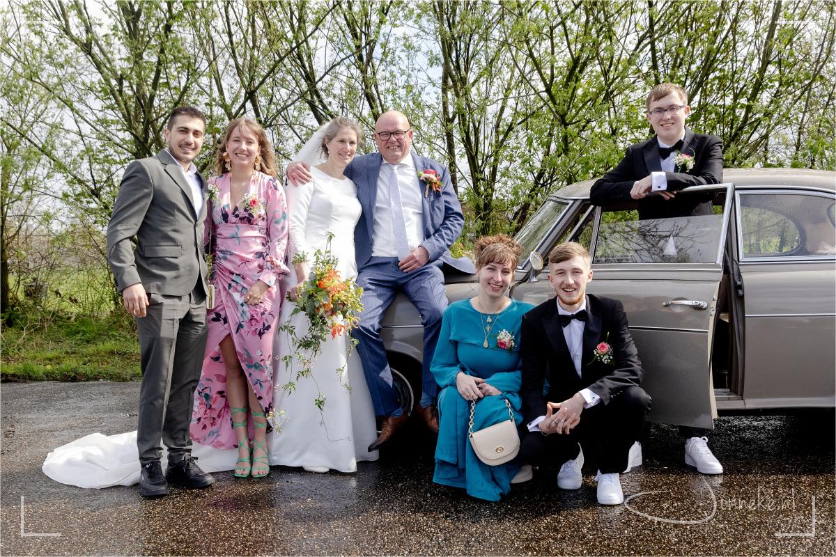 En ja hoor, met de groepsfoto's was het gelukkig droog en zelfs heel even een zonnetje! Fijn om toch nog een mooie gezinsfoto te maken!