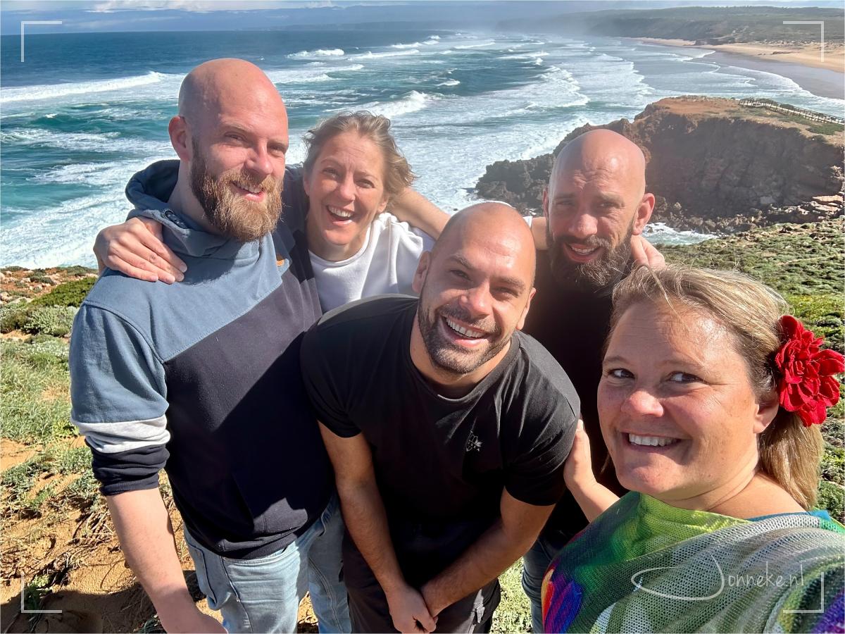 Ook al hebben we nog slaapkoppen, toch maar een selfie.