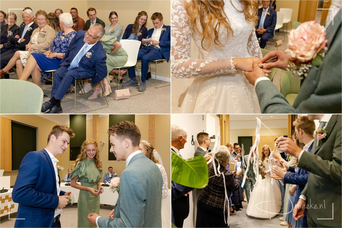 En wie mag de ringen brengen? Een verrassing, want... wie heeft iets onder zijn of haar stoel liggen? En bingo!