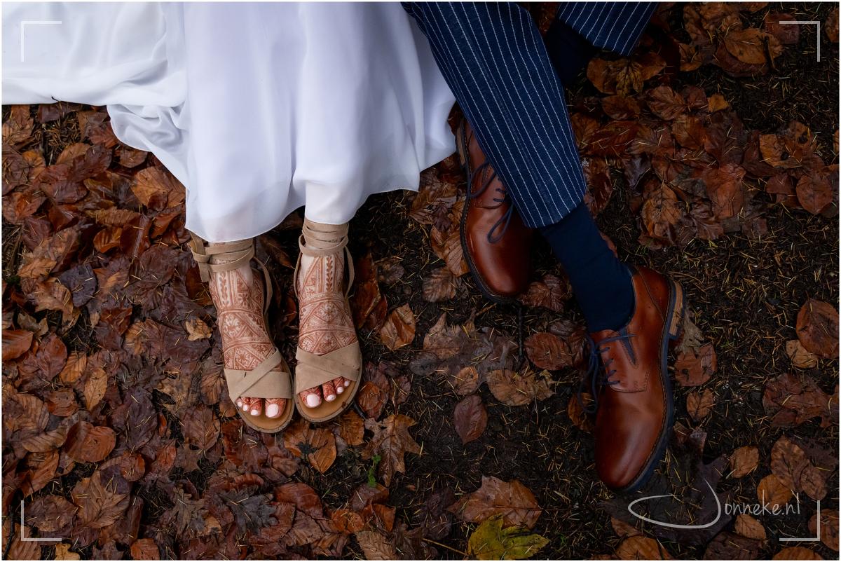 Hele mooie verfijnde henna... ik vind het mooi en de kleuren zo bij elkaar ook een plaatje!