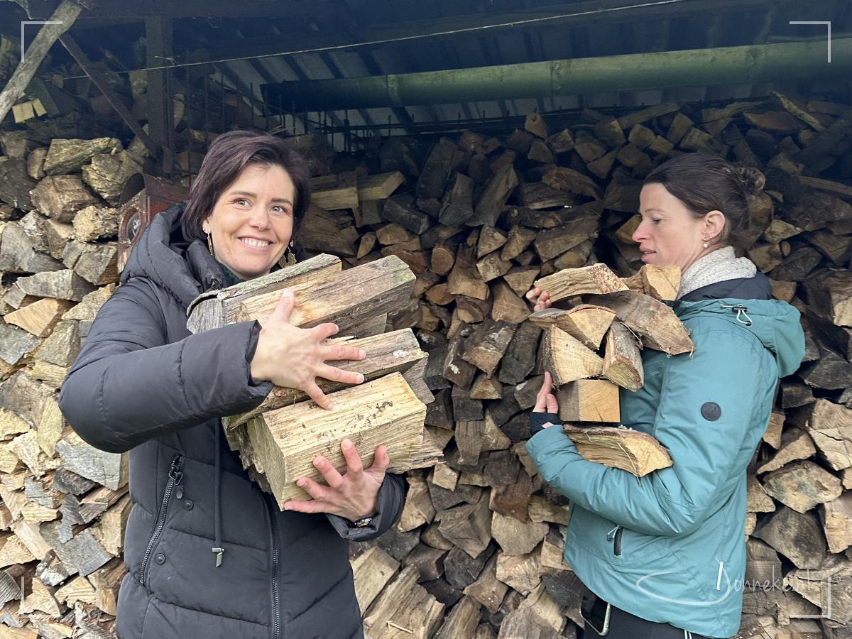Hout voor vuurtjes...
